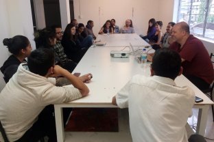 Cuerpo Suspendido - Taller de Performance